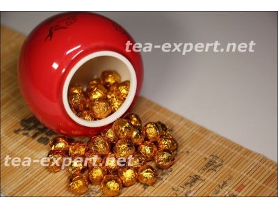 球形茶膏在礼盒(50个15美金) Qiuxing Cha Gao Zai Lihe "Смола шу пуэра"