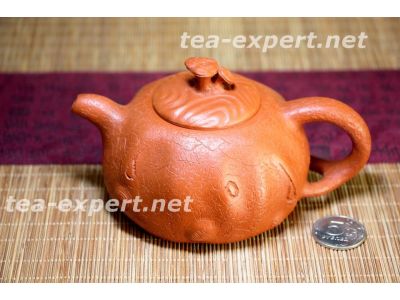 宜兴茶壶"春天的力量"260毫升(红色) Chuntiande Liliang "Сила весны"